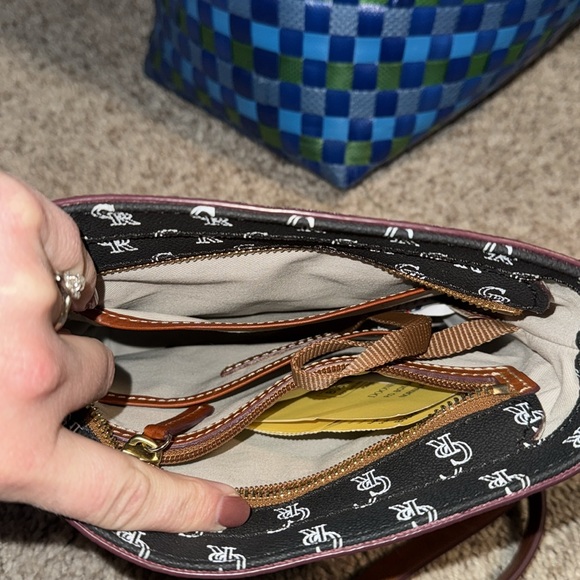 Dooney & Bourke MLB Rockies Small Zip Crossbody Black Leather Colorado Rockies - Picture 9 of 10